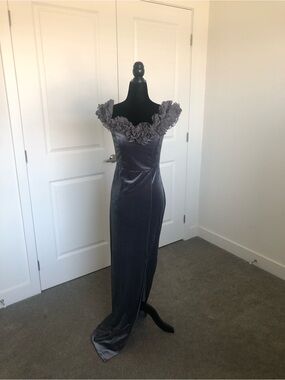 Elegant Ruffled Off-Shoulder Maxi Dress in Slate Gray